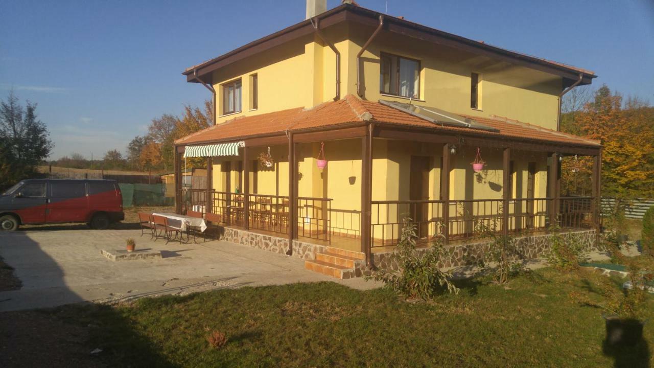 Hotel Pensiunea Casa Vanatorului Oteleni Exterior foto
