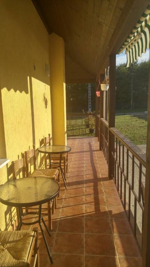 Hotel Pensiunea Casa Vanatorului Oteleni Exterior foto